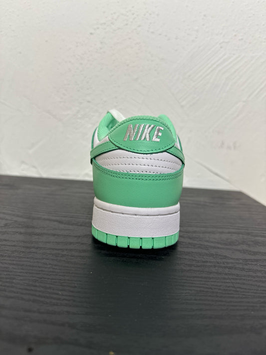 DUNK LOW GREEN GLOW