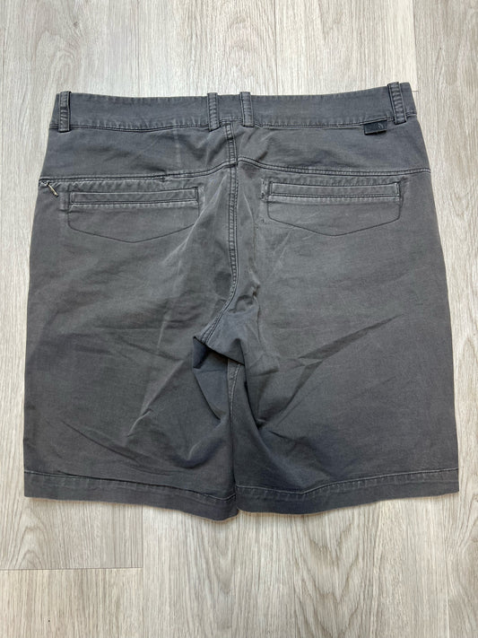 THE NORTH FACE SHORTS SZ: 36