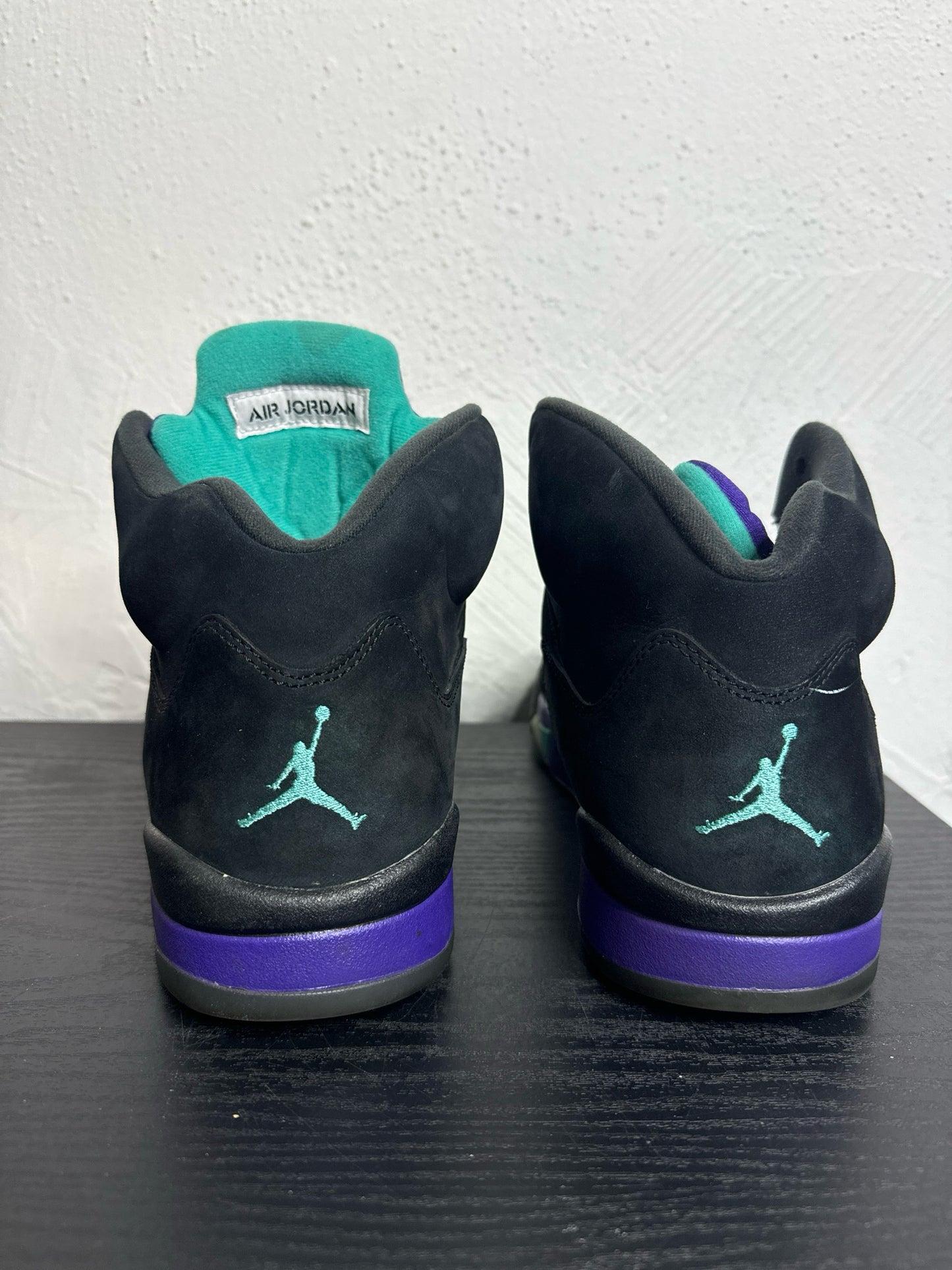 JORDAN 5 BLACK GRAPE (USED NO BOX)