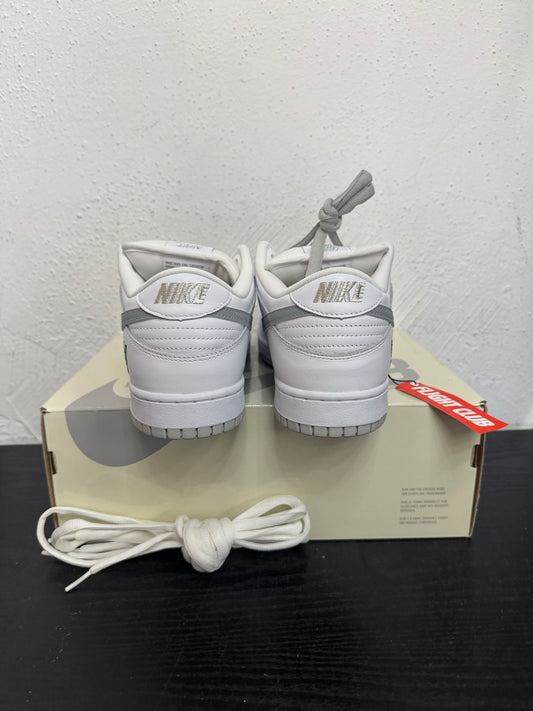 DUNK LOW SUPREME 94 METALLIC SILVER