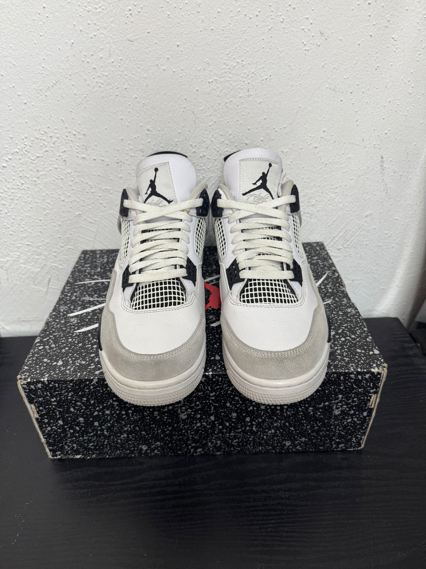 JORDAN 4 MILITARY BLACK (USED)