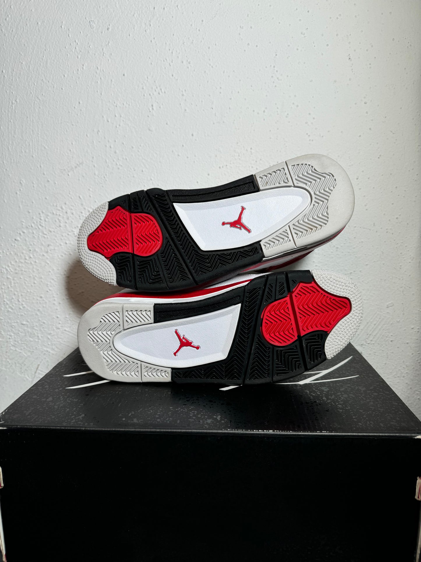 JORDAN 4 RED CEMENT (USED)