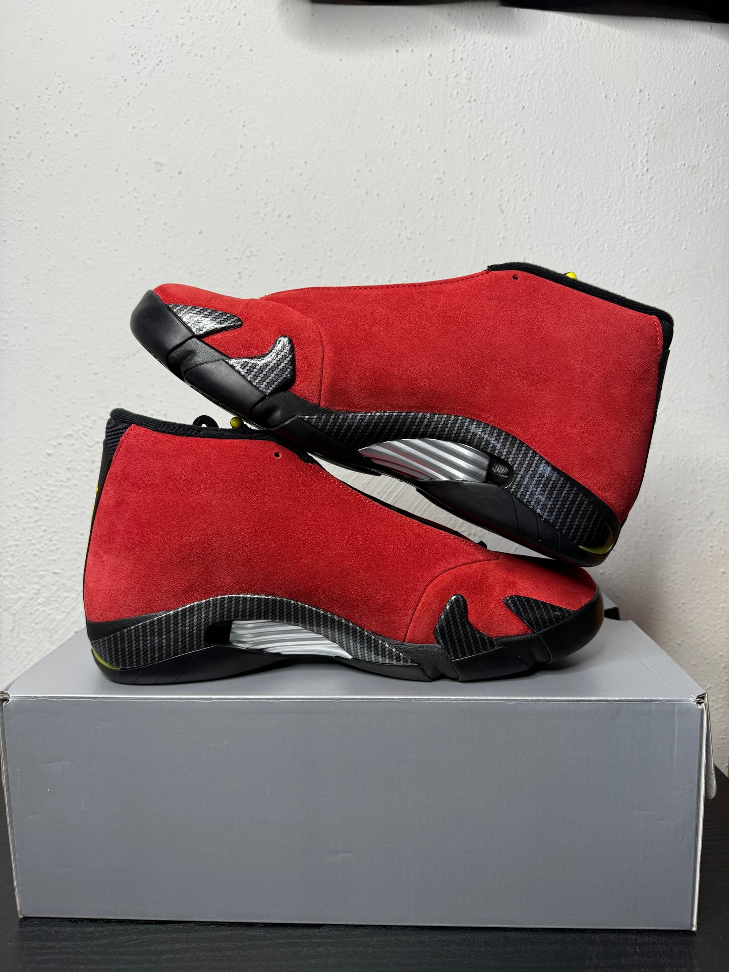 JORDAN 14 FERRARI