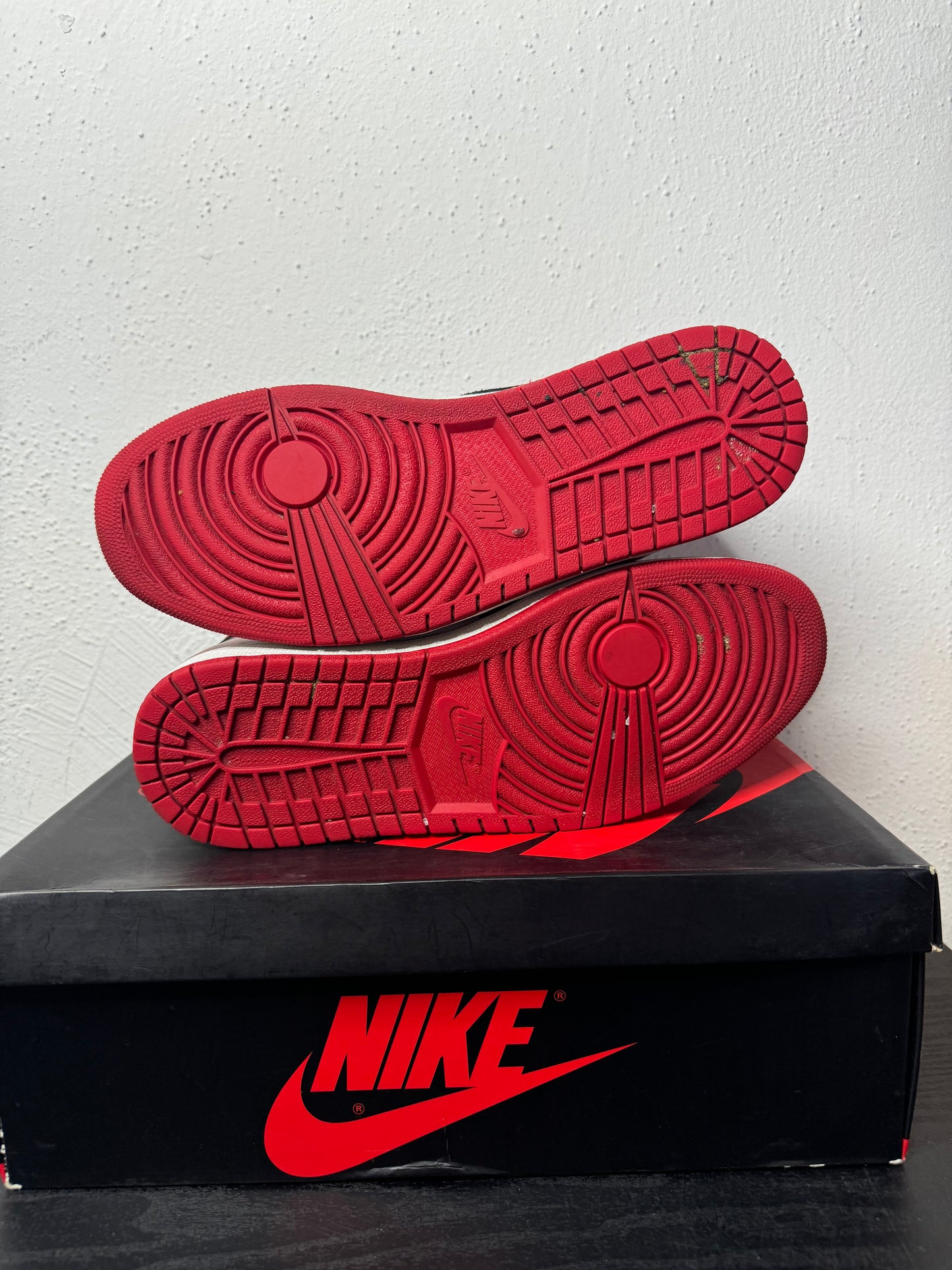 JORDAN 1 HOMAGE TO HOME (USED)