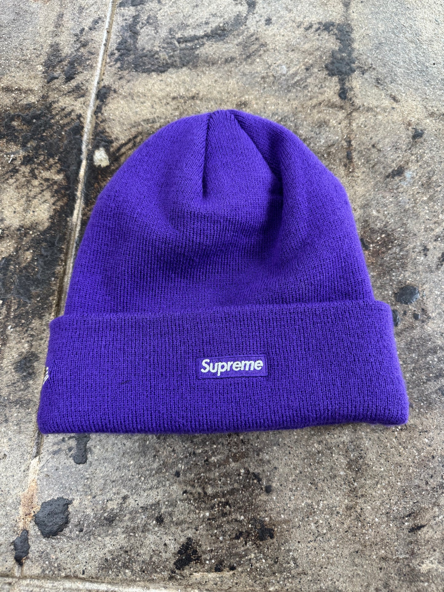 SUPREME NEW ERA SCRIPT BEANIE PURPLE