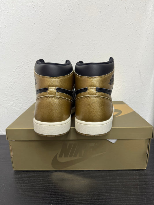 JORDAN 1 BLAKC METALLIC GOLD