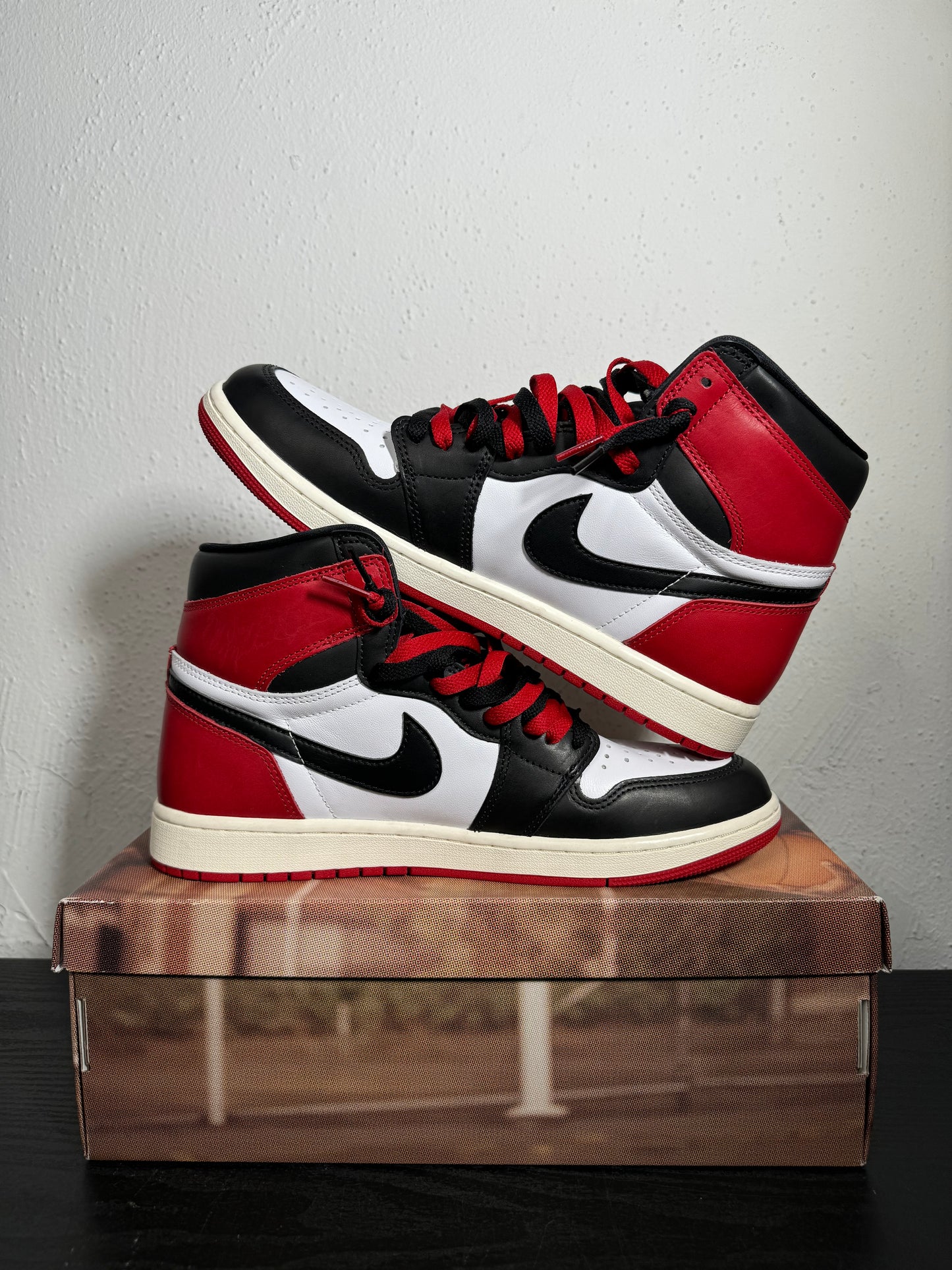 JORDAN 1 REIMAGINED BLACK TOE (USED)