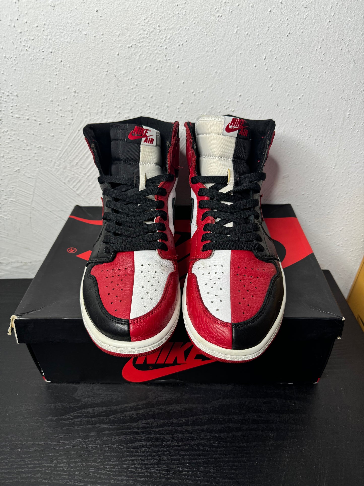 JORDAN 1 HOMAGE TO HOME (USED)