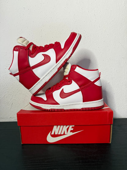 DUNK HIGH CHAMPIONSHIP RED (USED)
