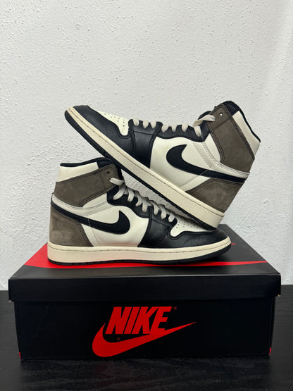 JORDAN 1 MOCHA USED)