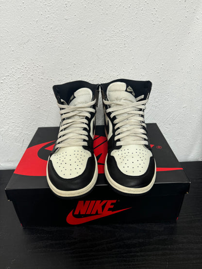 JORDAN 1 MOCHA USED)