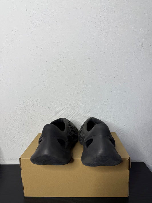 YEEZY FOAM RUNNER ONYX (USED)