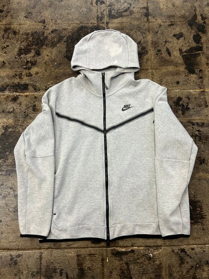 NIKE TECH GREY ZIP UP