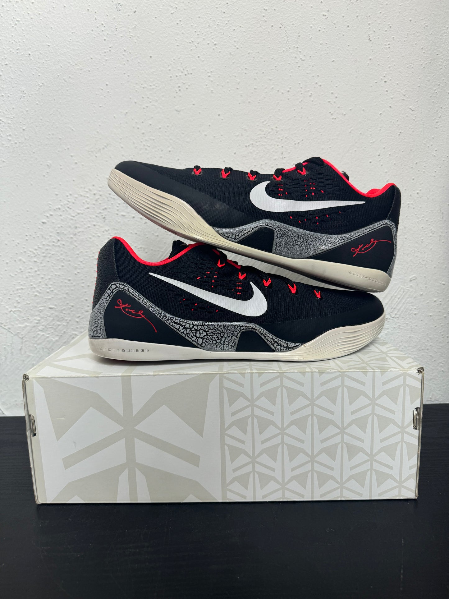 NIKE KOBE 9 LOW LASER CRIMSON (USED)