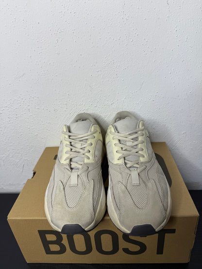 YEEZY 700 ANALOG (USED)