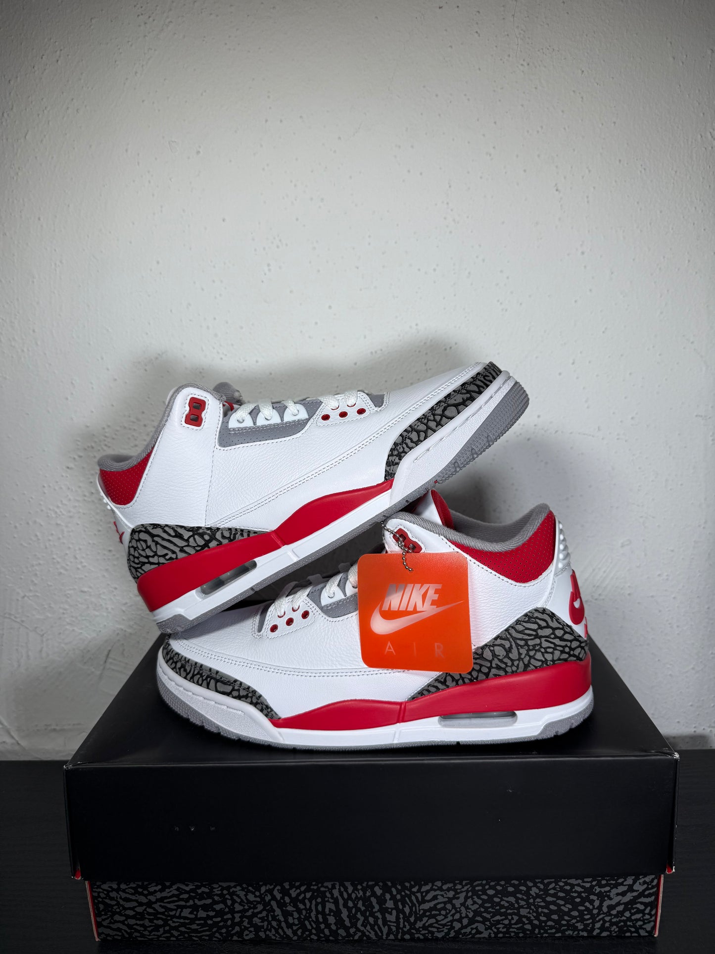 AIR JORDAN 3 FIRE RED (2022)