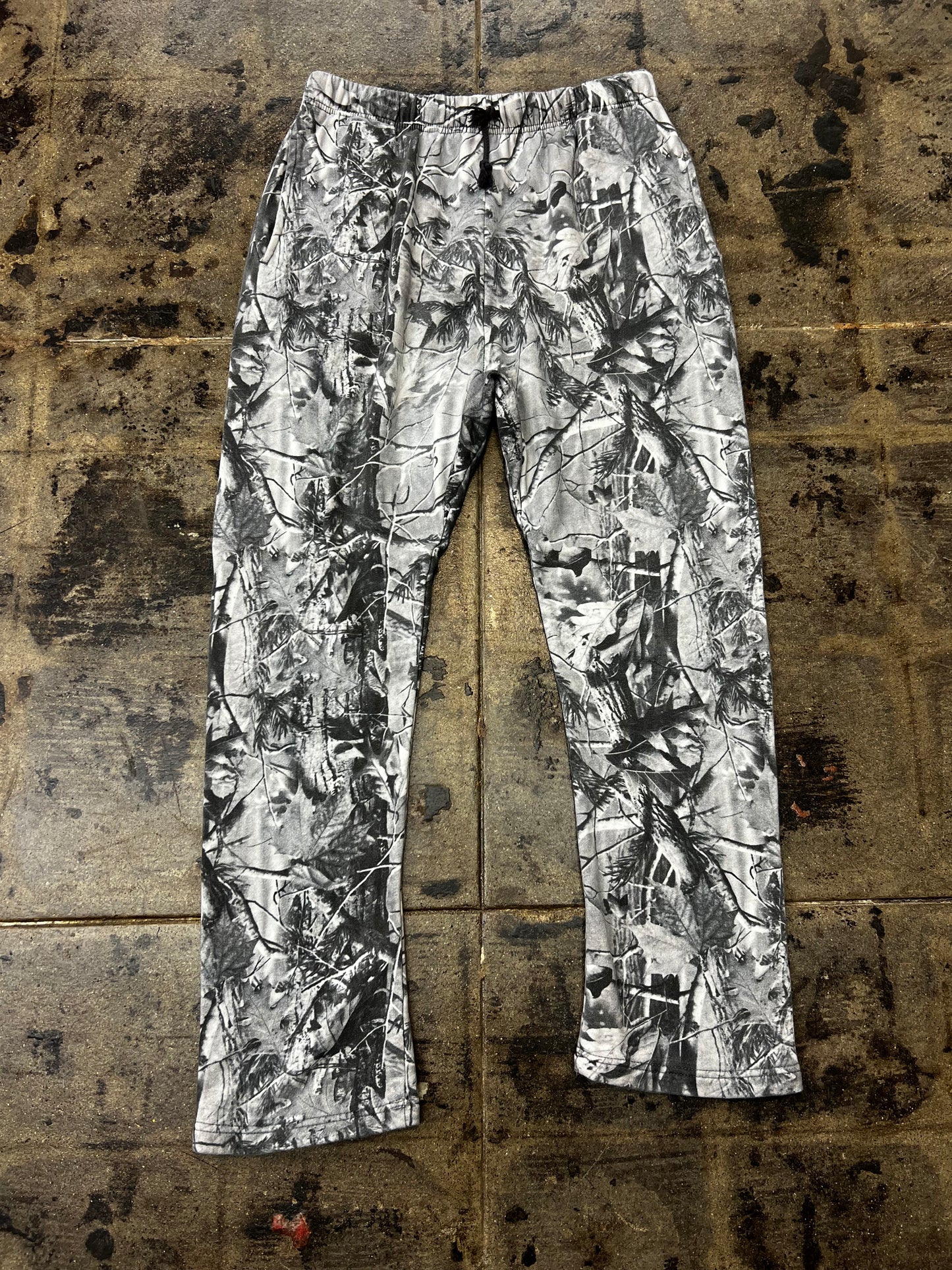 CAMO SWEAT PANTS