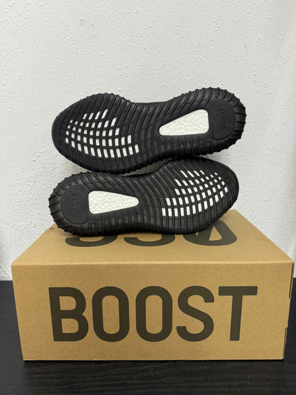 YEEZY 350 TRIPLE BLACK (NON REFLECTIVE)