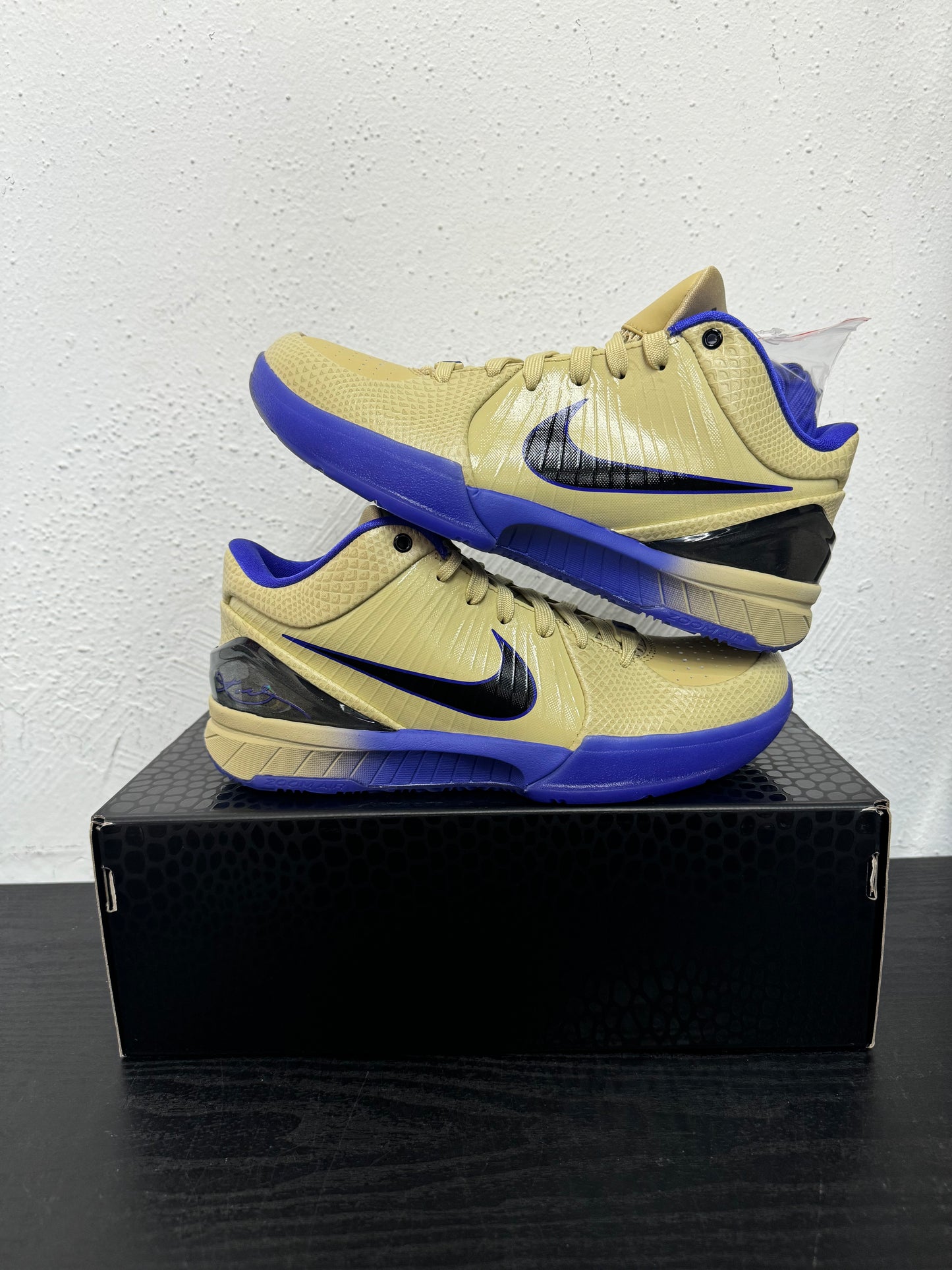 KOBE 4 FC BARCELONA TEAM GOLD