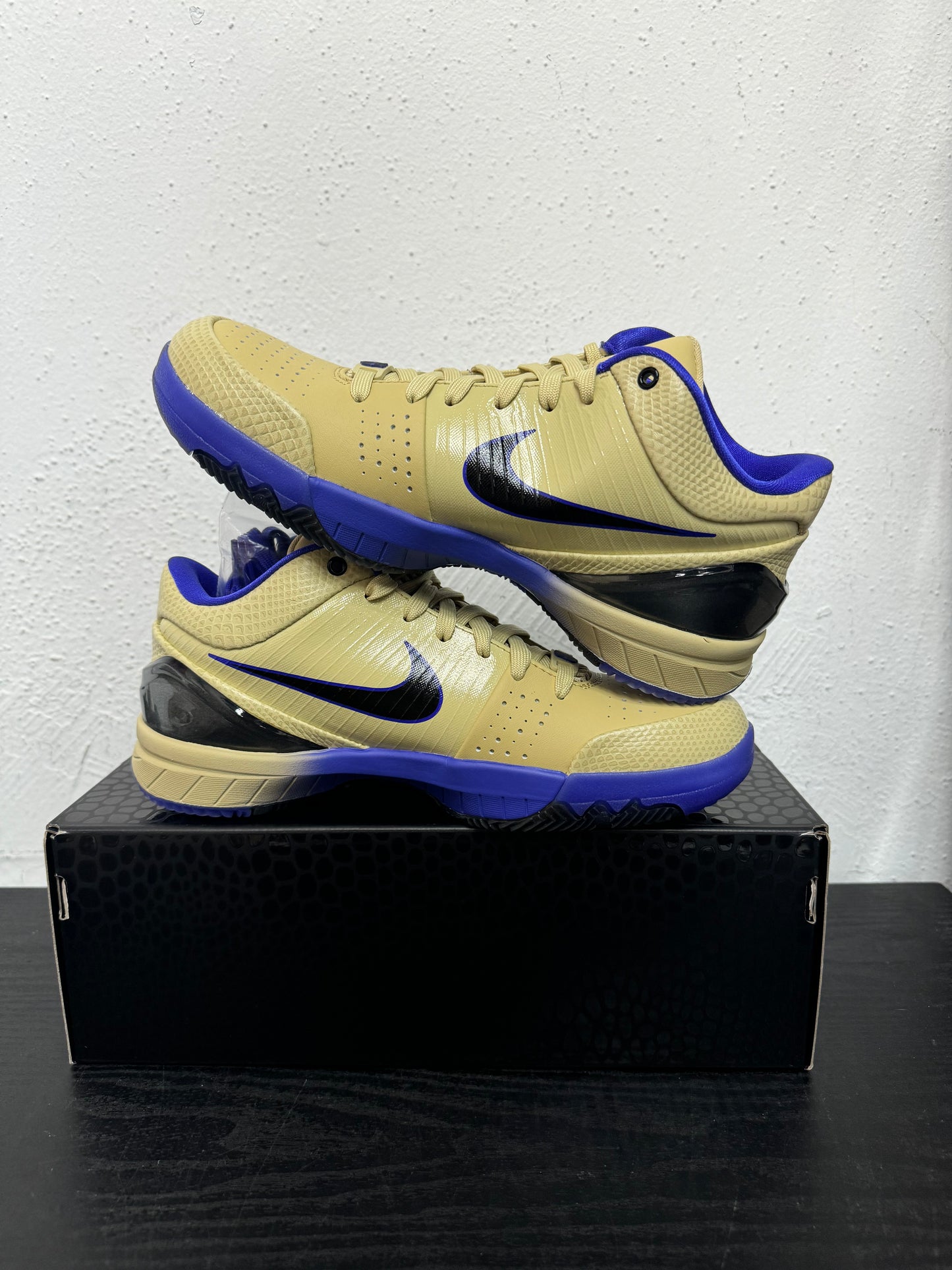 KOBE 4 FC BARCELONA TEAM GOLD