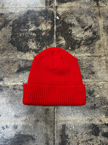 RED SUPREME LOOSE GAUGE BEANIE