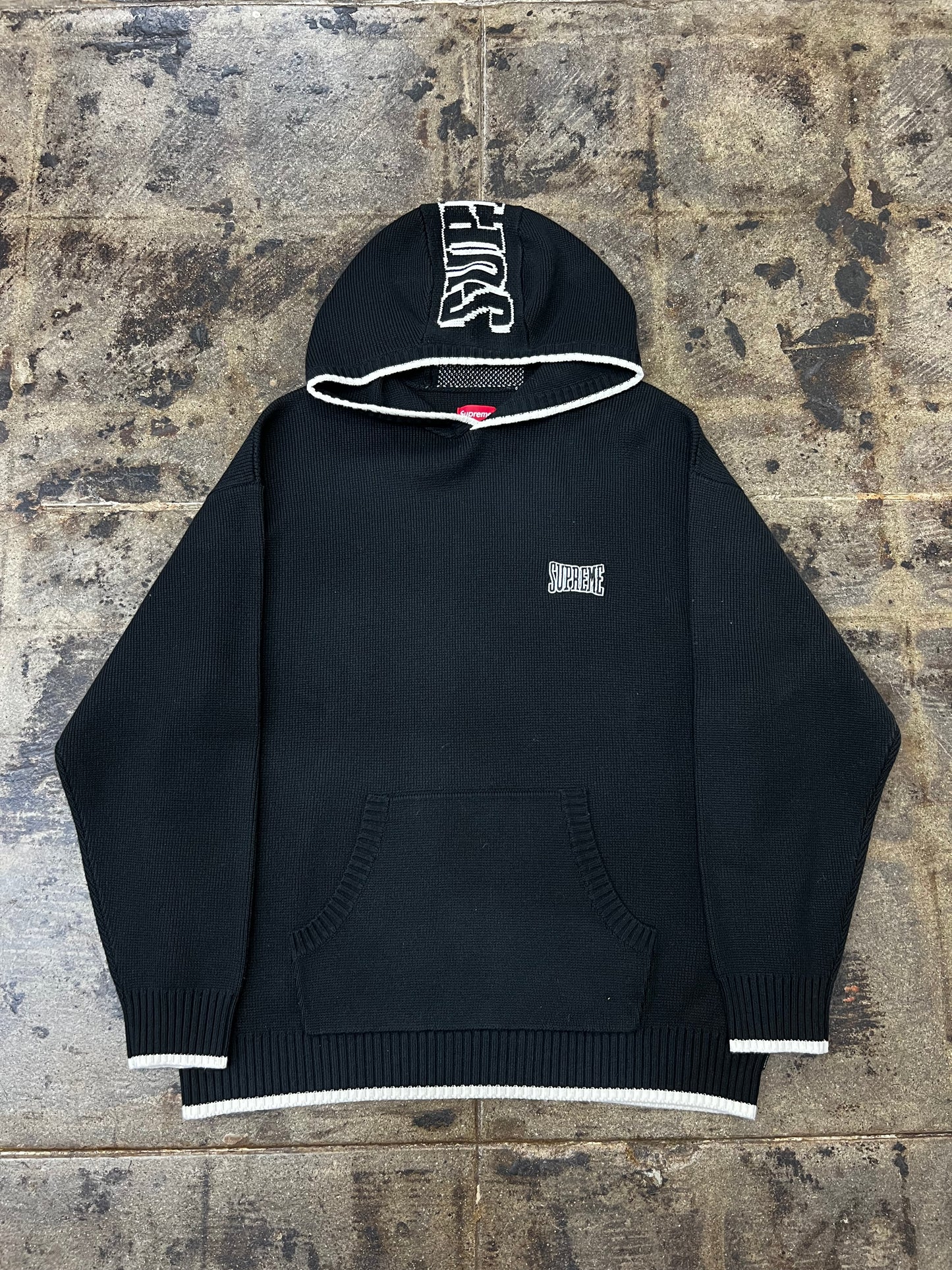 SUPREME 2-TONE HOODED SWEATER