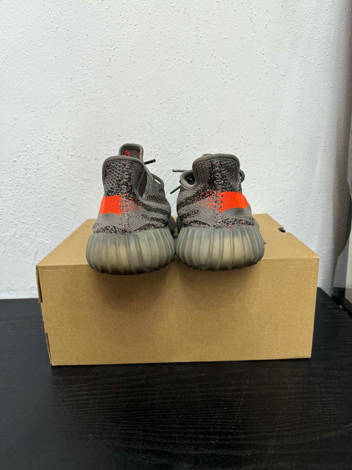YEEZY 350 BELUGA REFLECTIVE (USED)