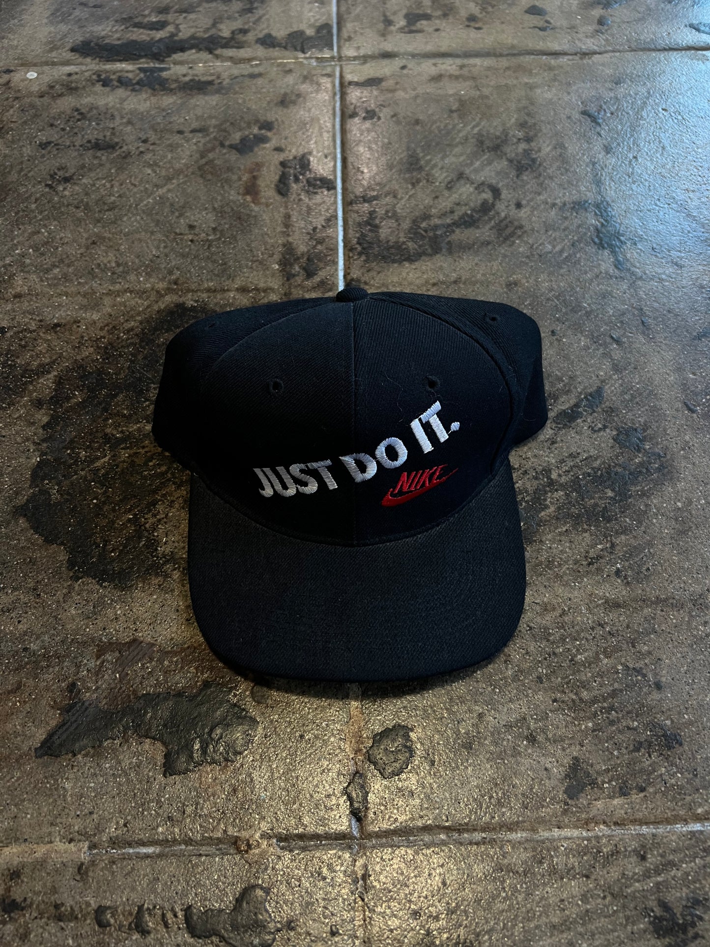 NIKE JUST DO IT SNAPBACK