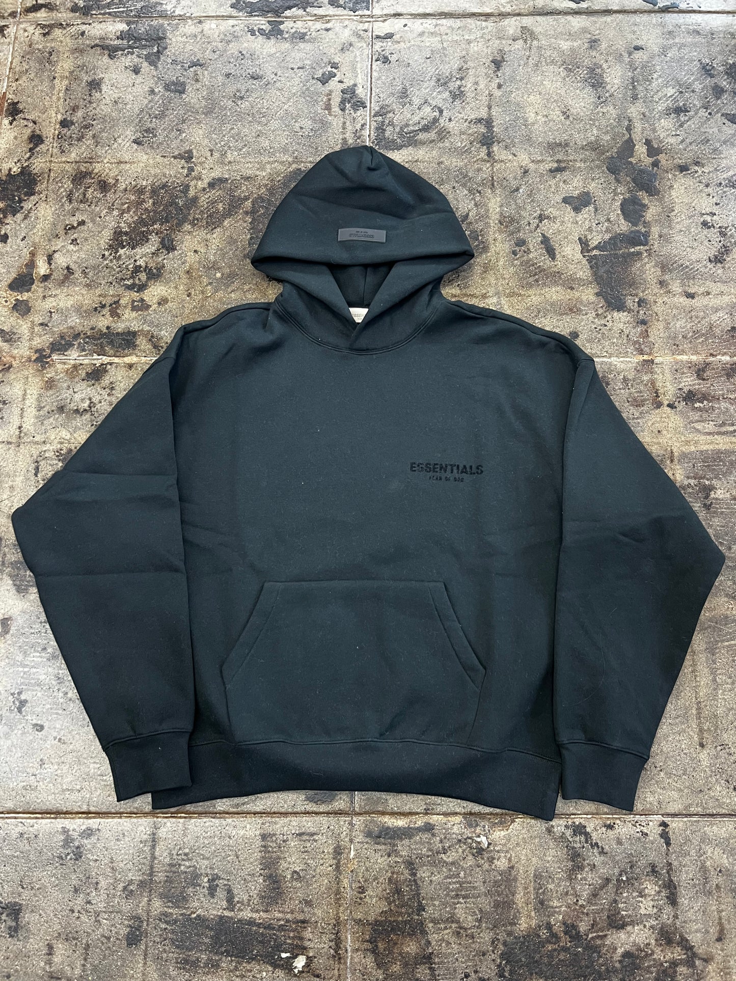 ESSENTIALS FLEECE BLACK HOODIE