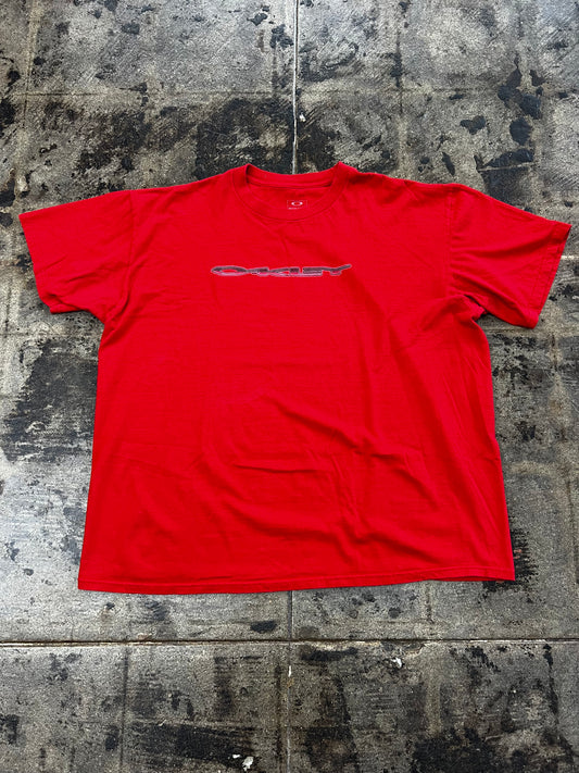 RED OAKLEY TEE