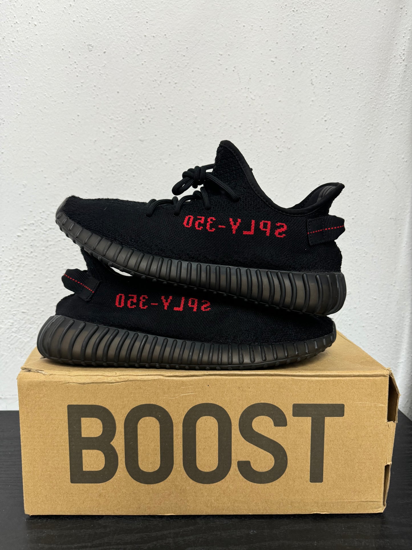 YEEZY 350 BRED (USED)