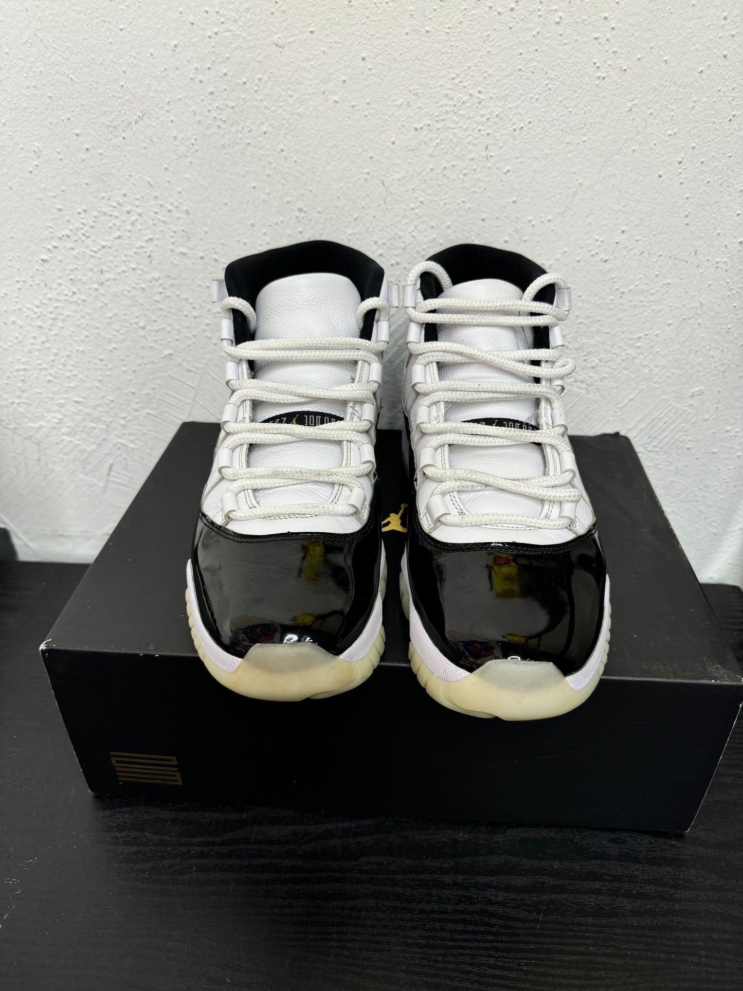 JORDAN 11 GRATITUDE (USED)