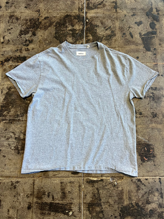 GRAY ESSENTIALS TEE