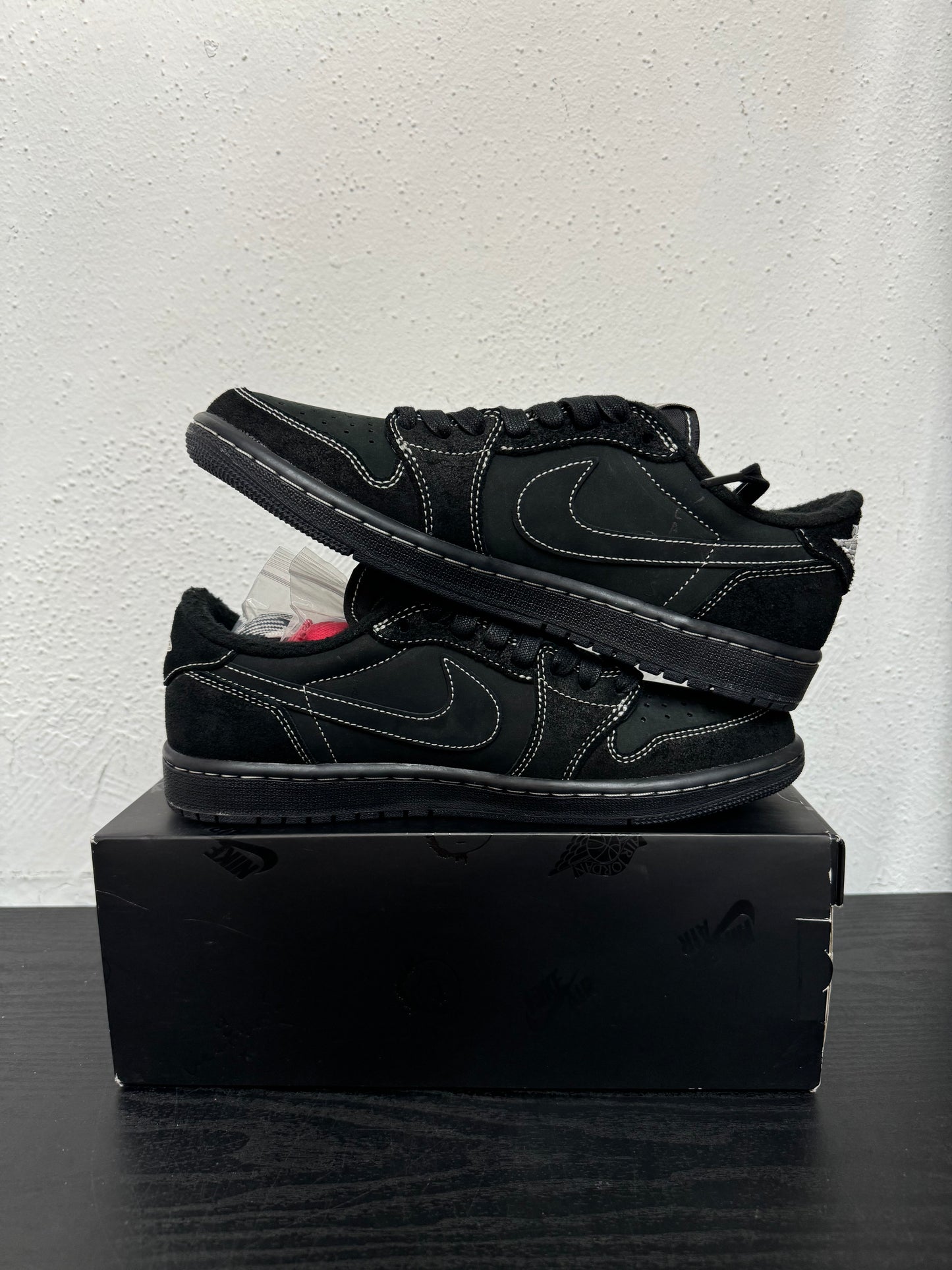JORDAN 1 LOW TRAVIS PHANTOM