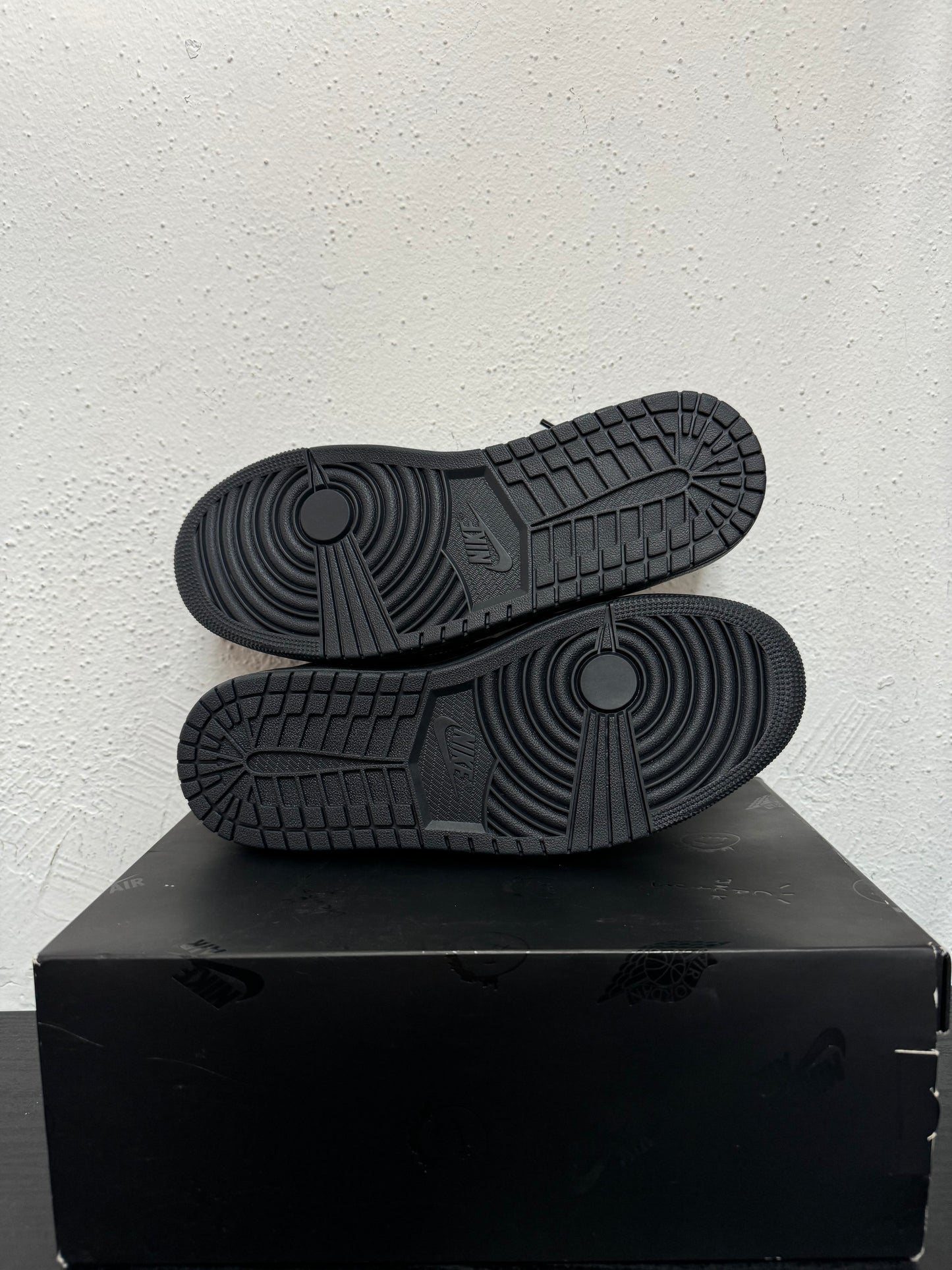 JORDAN 1 LOW TRAVIS PHANTOM