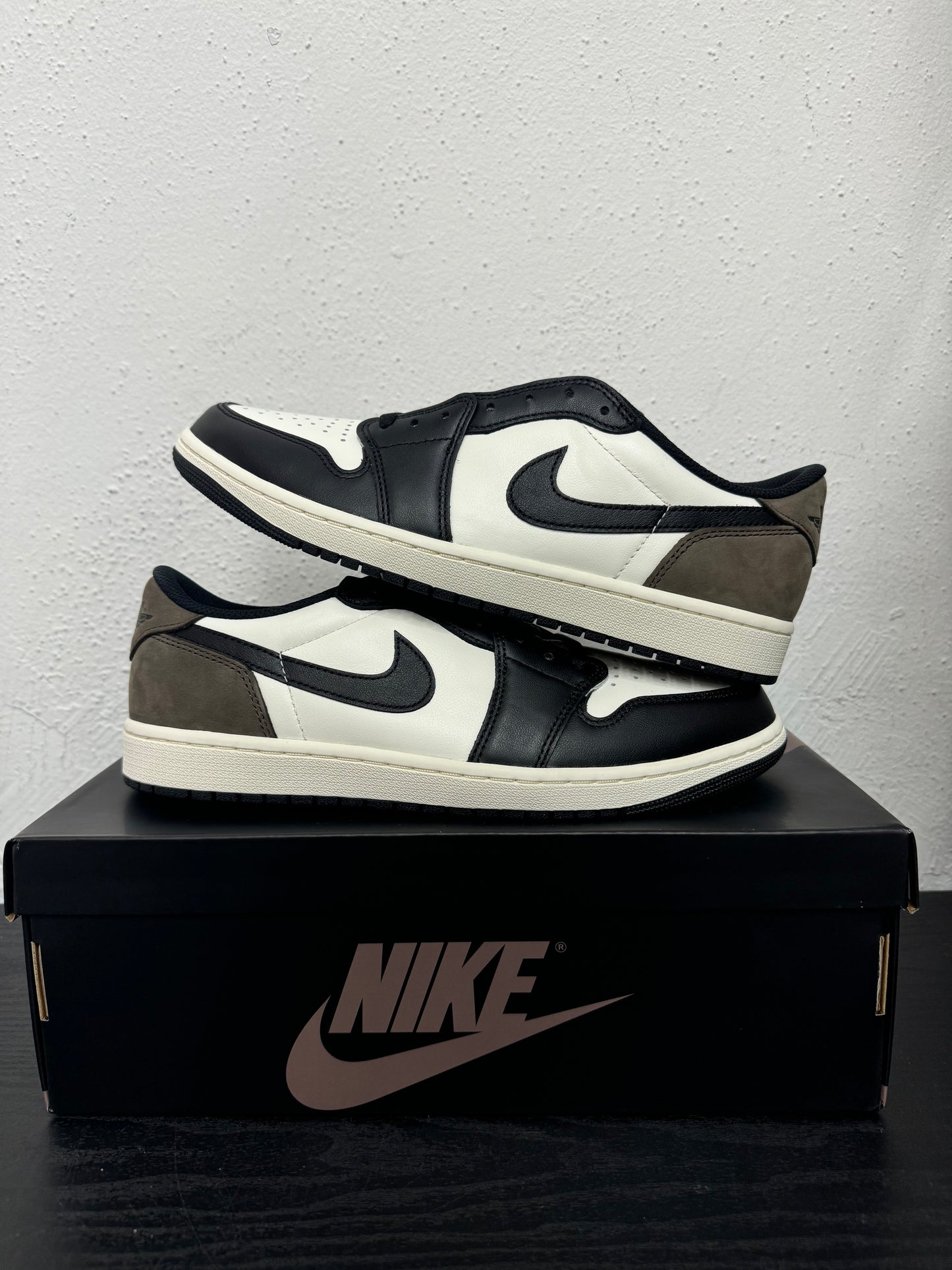 JORDAN 1 LOW MOCHA