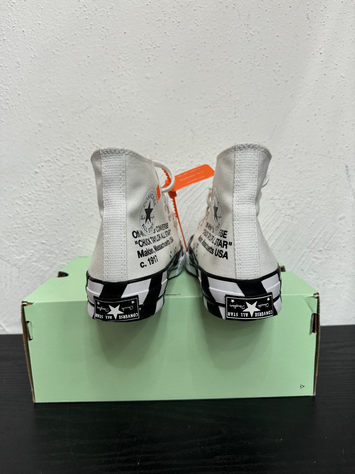OFF WHITE CONVERSE CHUCK TAYLOR(USED)