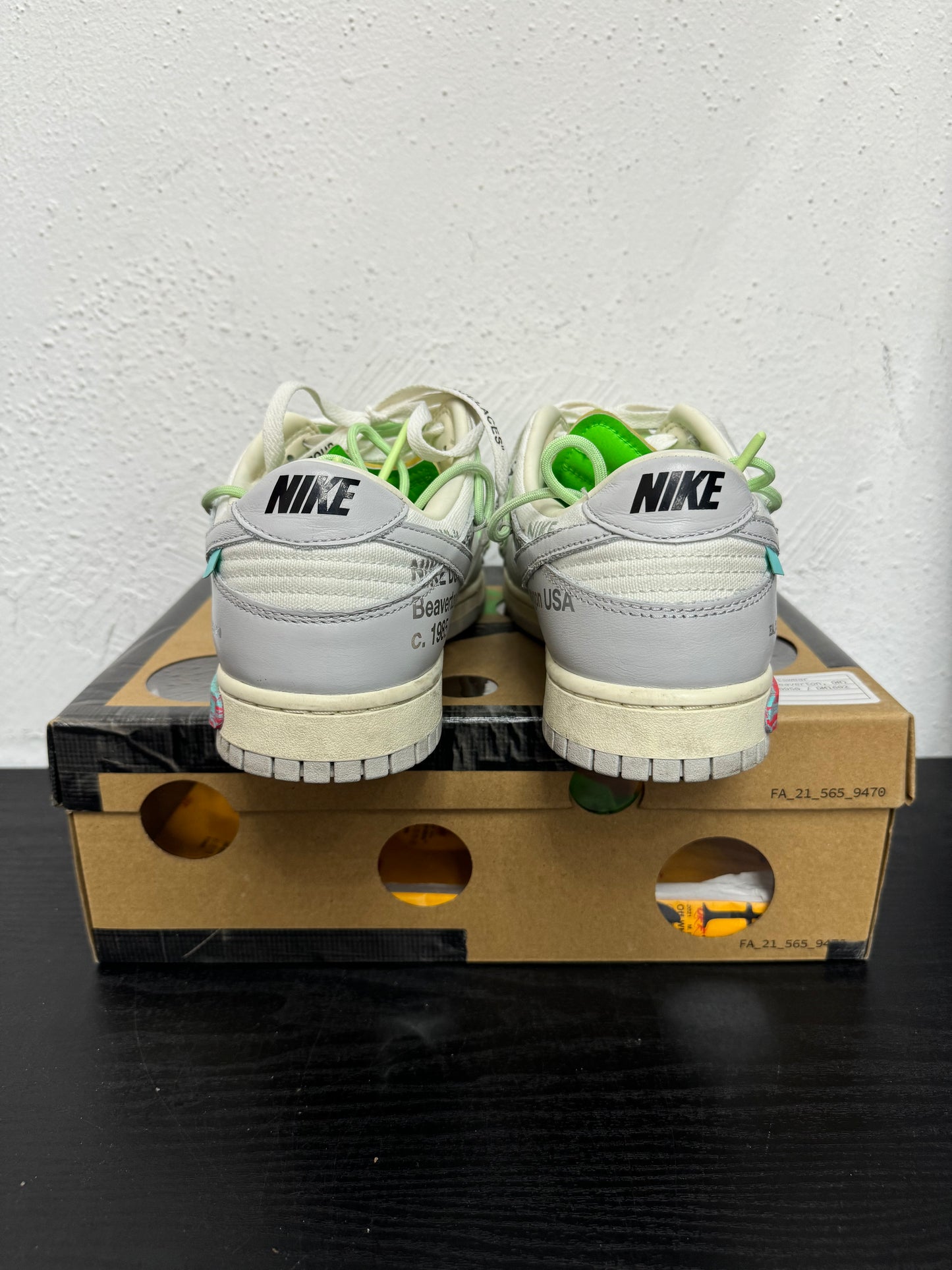 DUNK LOW OFF WHITE LOT 7 (USED)
