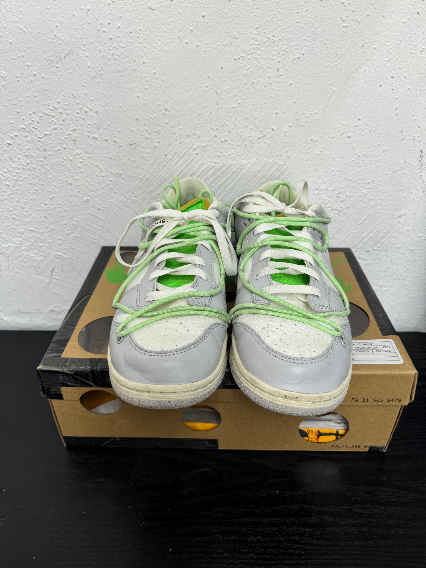 DUNK LOW OFF WHITE LOT 7 (USED)