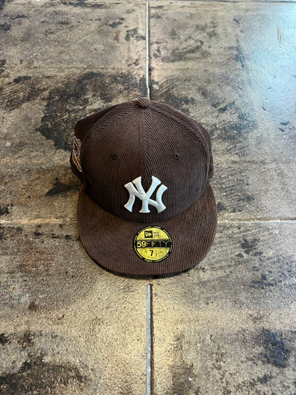 NY YANKES CORDUROY FITTED  HAT