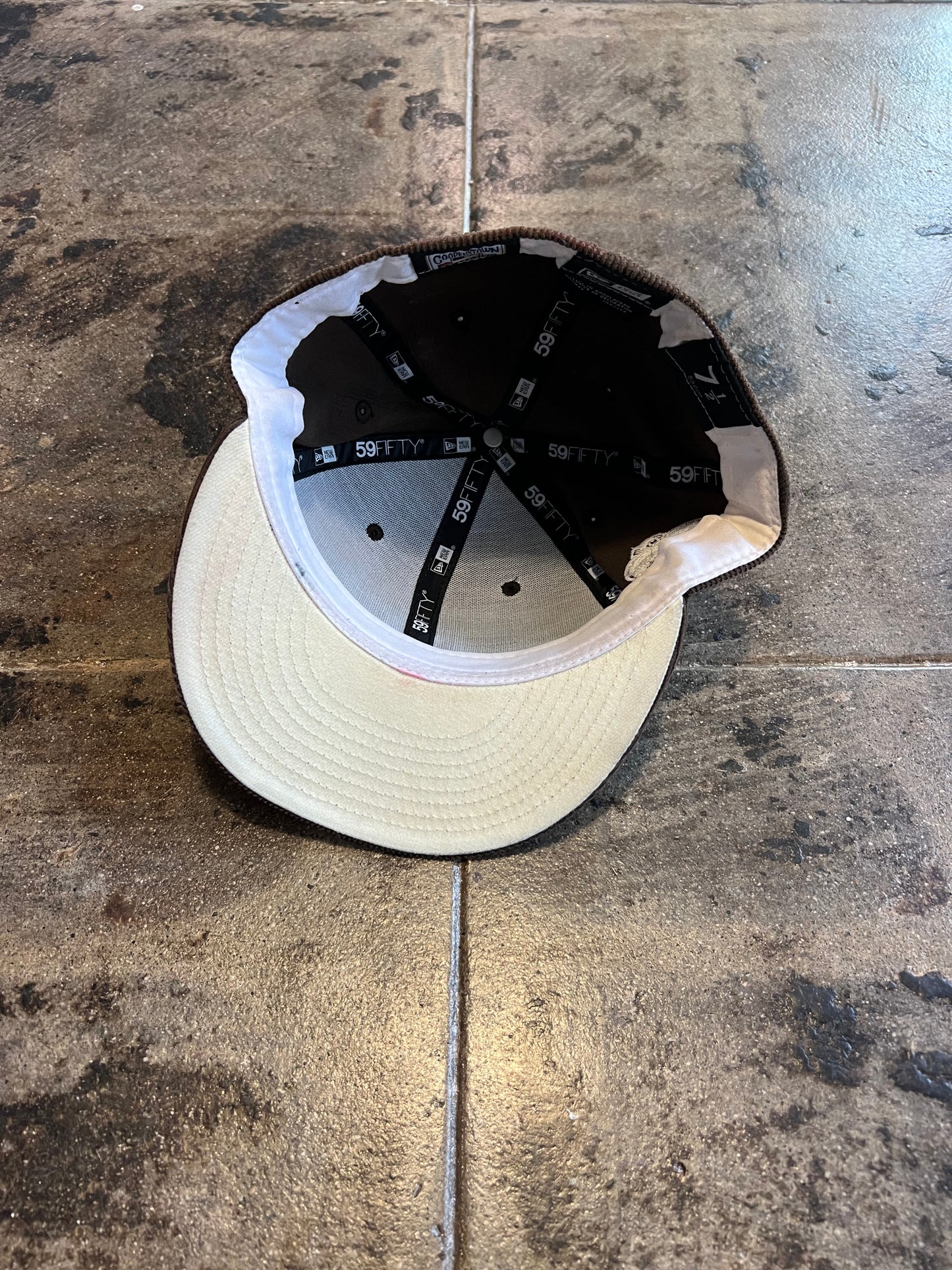 NY YANKES CORDUROY FITTED  HAT