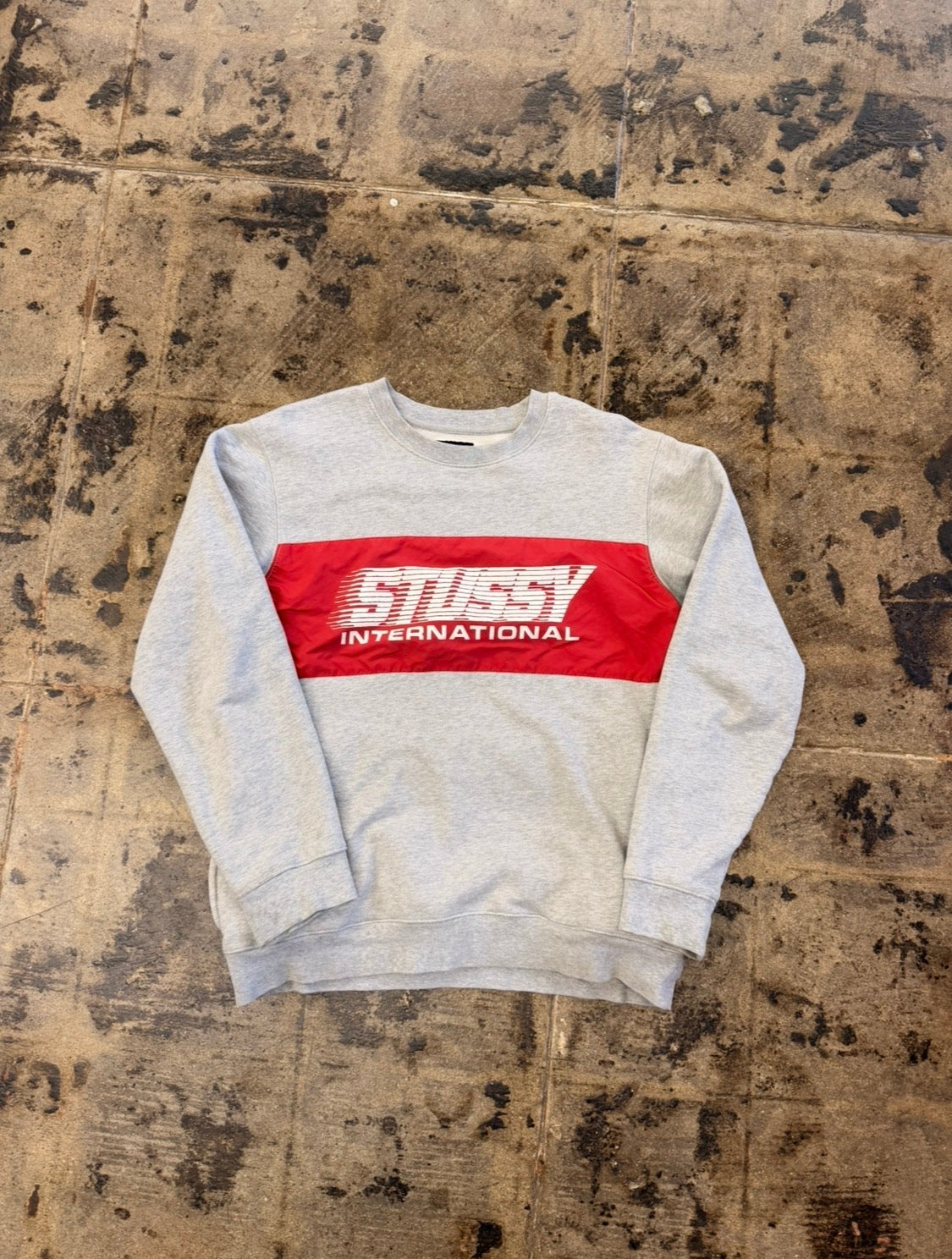 STUSSY GREY/RED SWEATSHIRT