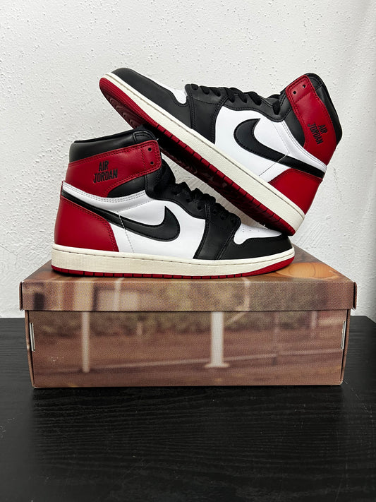 JORDAN 1 BLACK TOE REIMAGINED (USED)