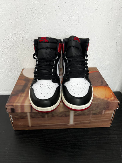 JORDAN 1 BLACK TOE REIMAGINED (USED)