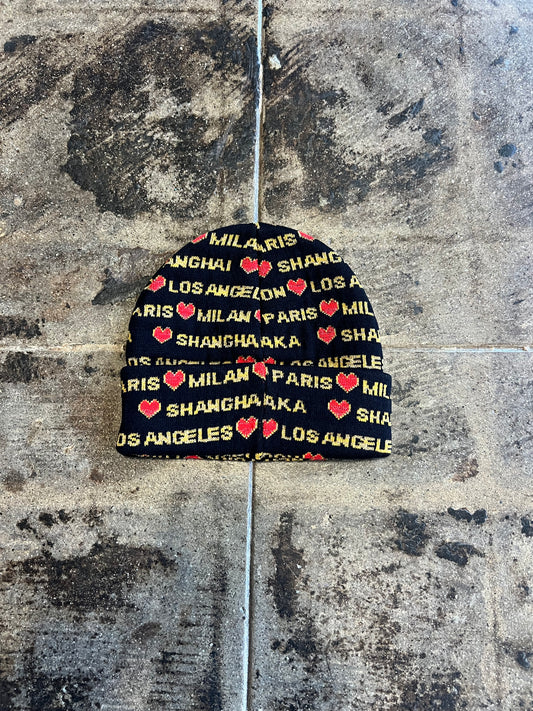 BLACK SUPREME HEART BEANIE
