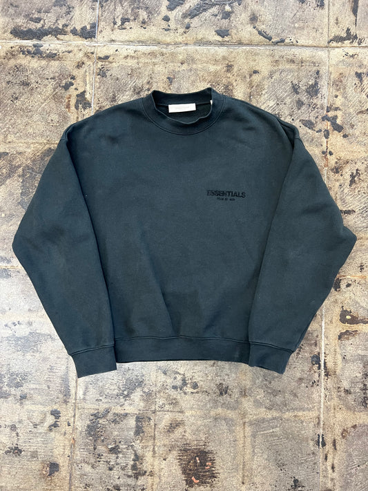 BLACK ESSENTIALS CREWNECK