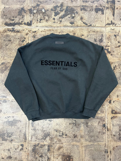 BLACK ESSENTIALS CREWNECK