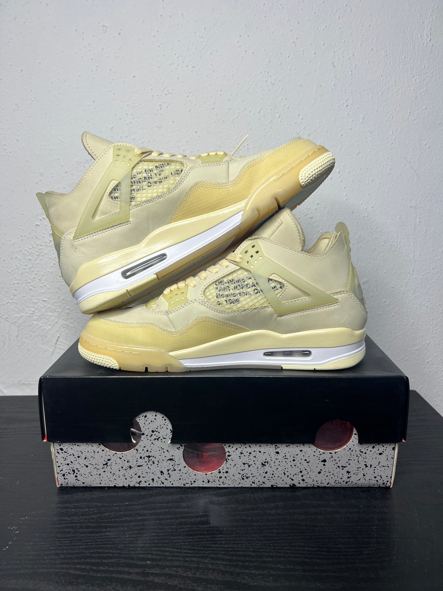 JORDAN 4 OFF WHITE SAIL