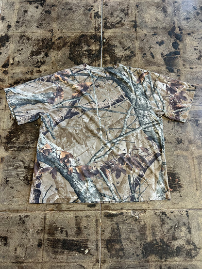 OUTFITTERS CAMO POCKET TEE