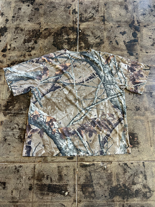 OUTFITTERS CAMO POCKET TEE